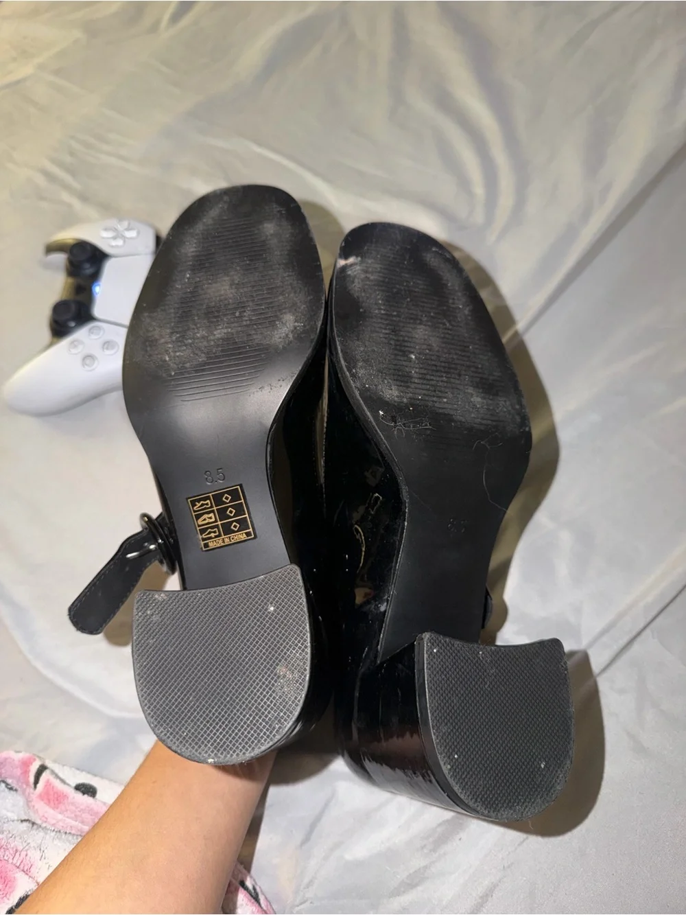Dream Pairs Black Size 8.5 Glossy Mary Jane Heels